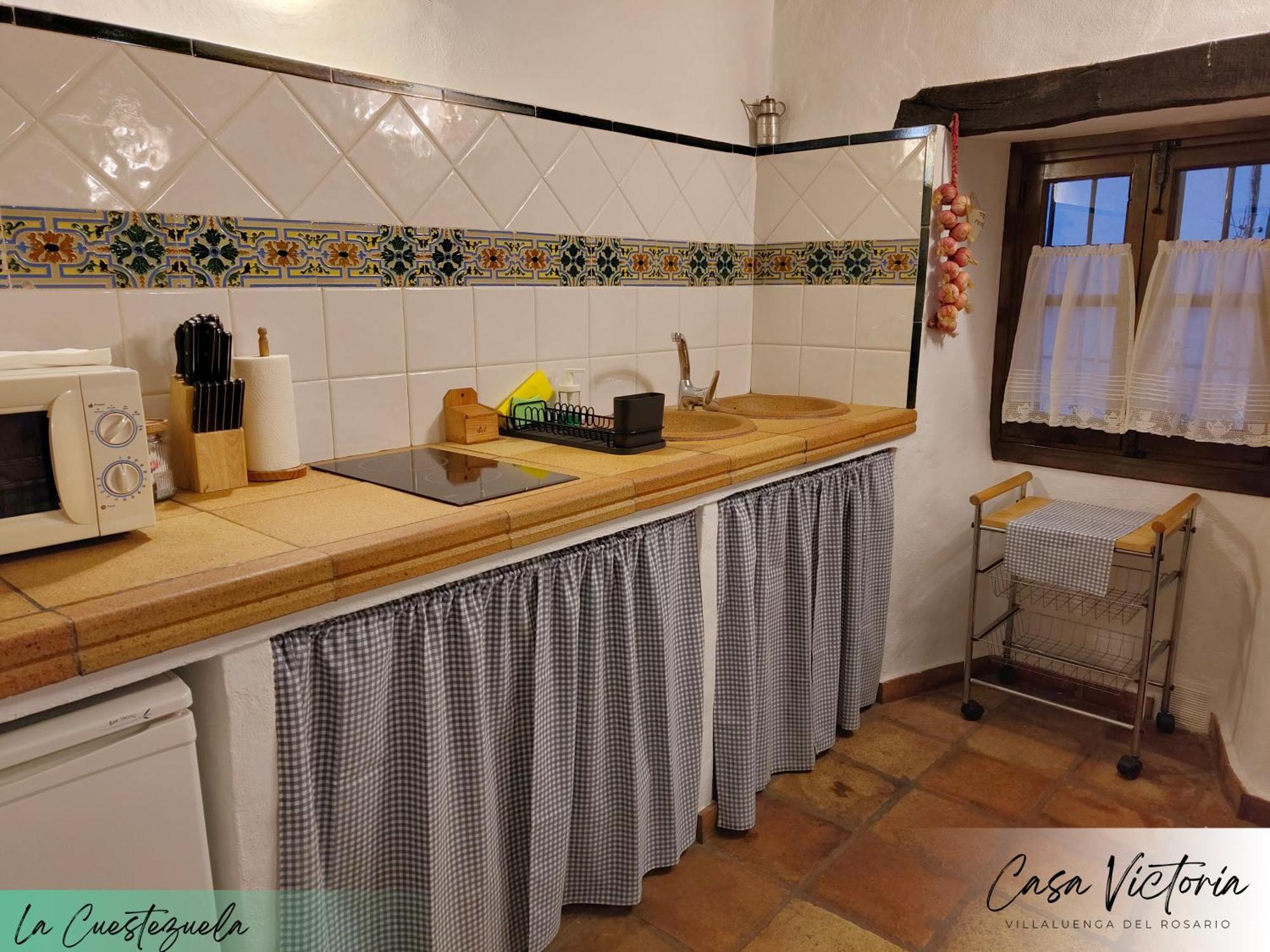 Gasthaus Conjunto Rural Casa Victoria Villaluenga Del Rosario Exterior foto